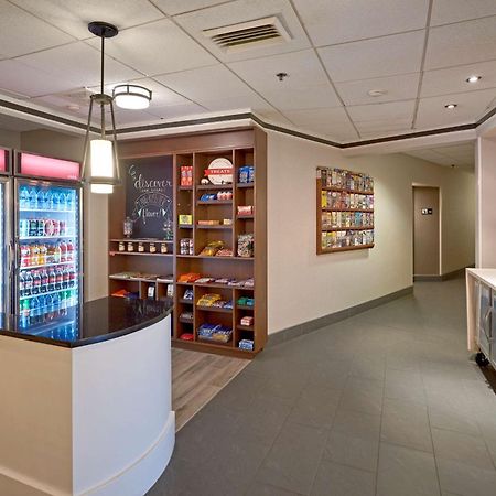 Hampton Inn Lancaster Fertility Екстериор снимка