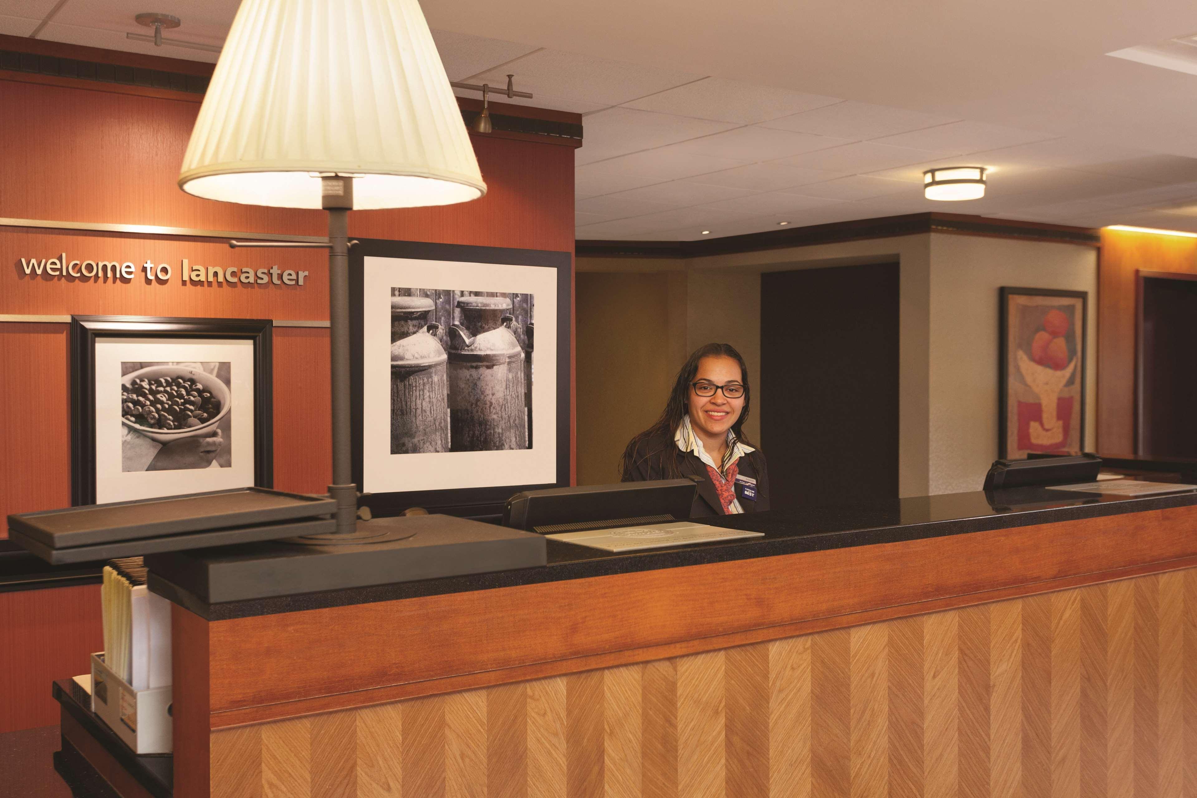 Hampton Inn Lancaster Fertility Екстериор снимка