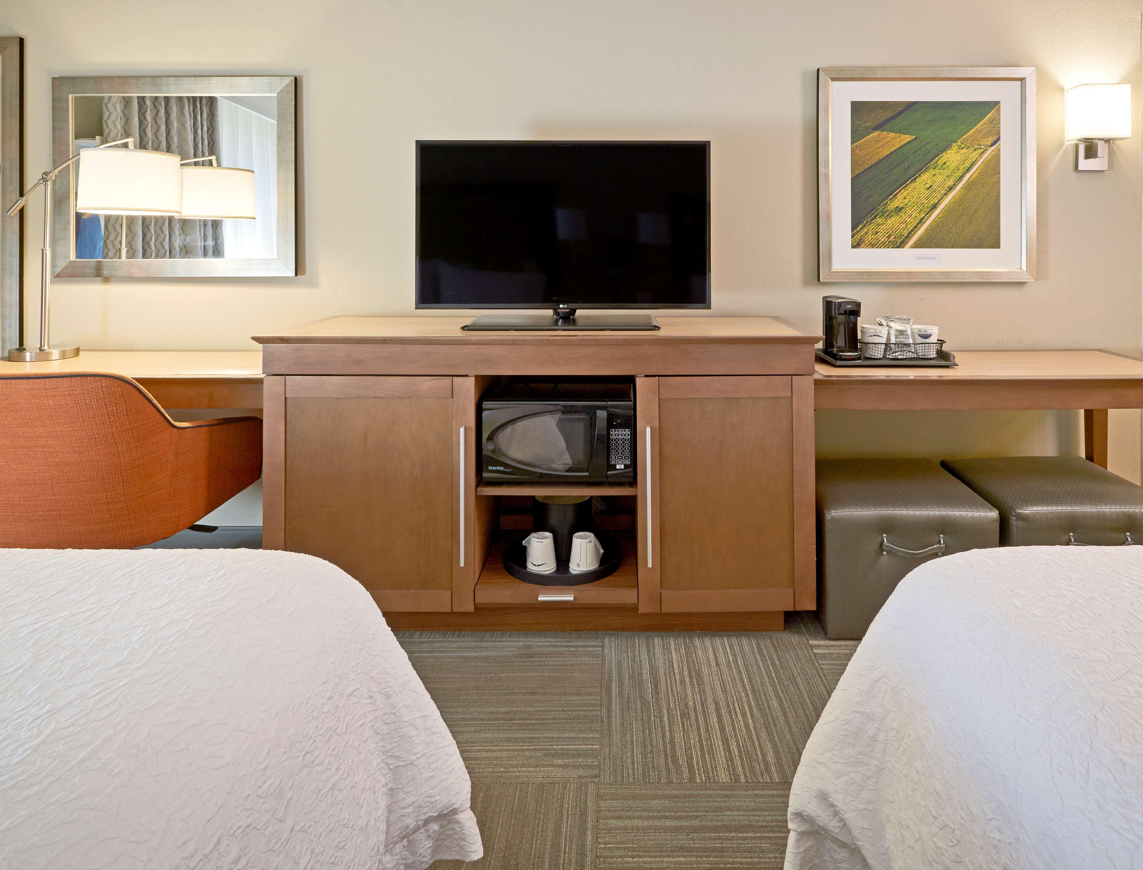 Hampton Inn Lancaster Fertility Екстериор снимка