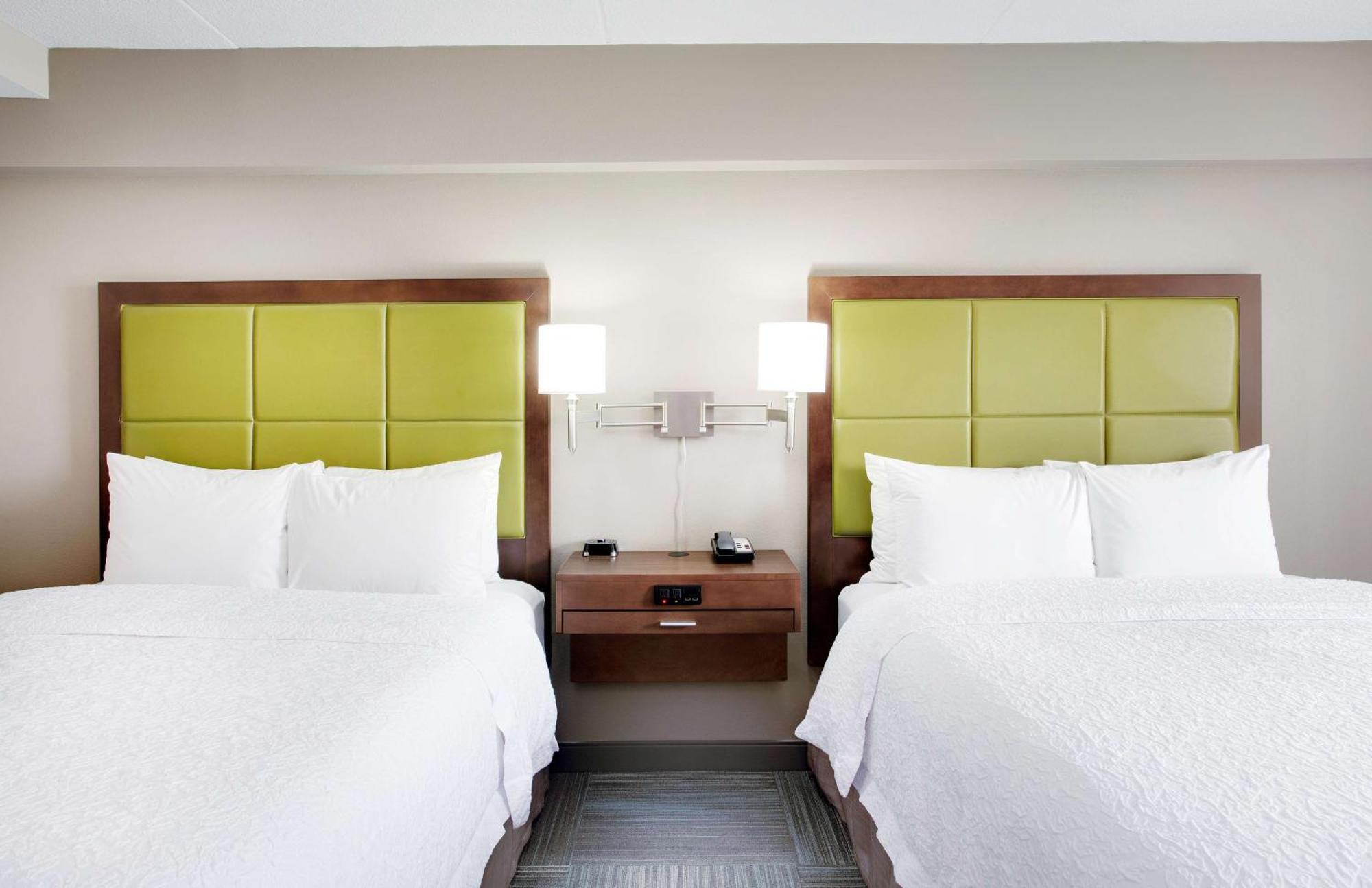 Hampton Inn Lancaster Fertility Екстериор снимка