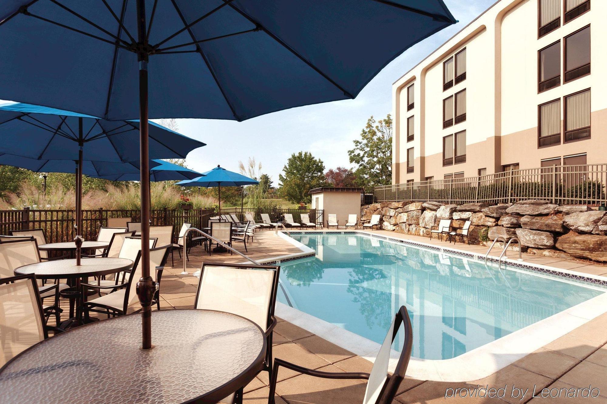 Hampton Inn Lancaster Fertility Екстериор снимка