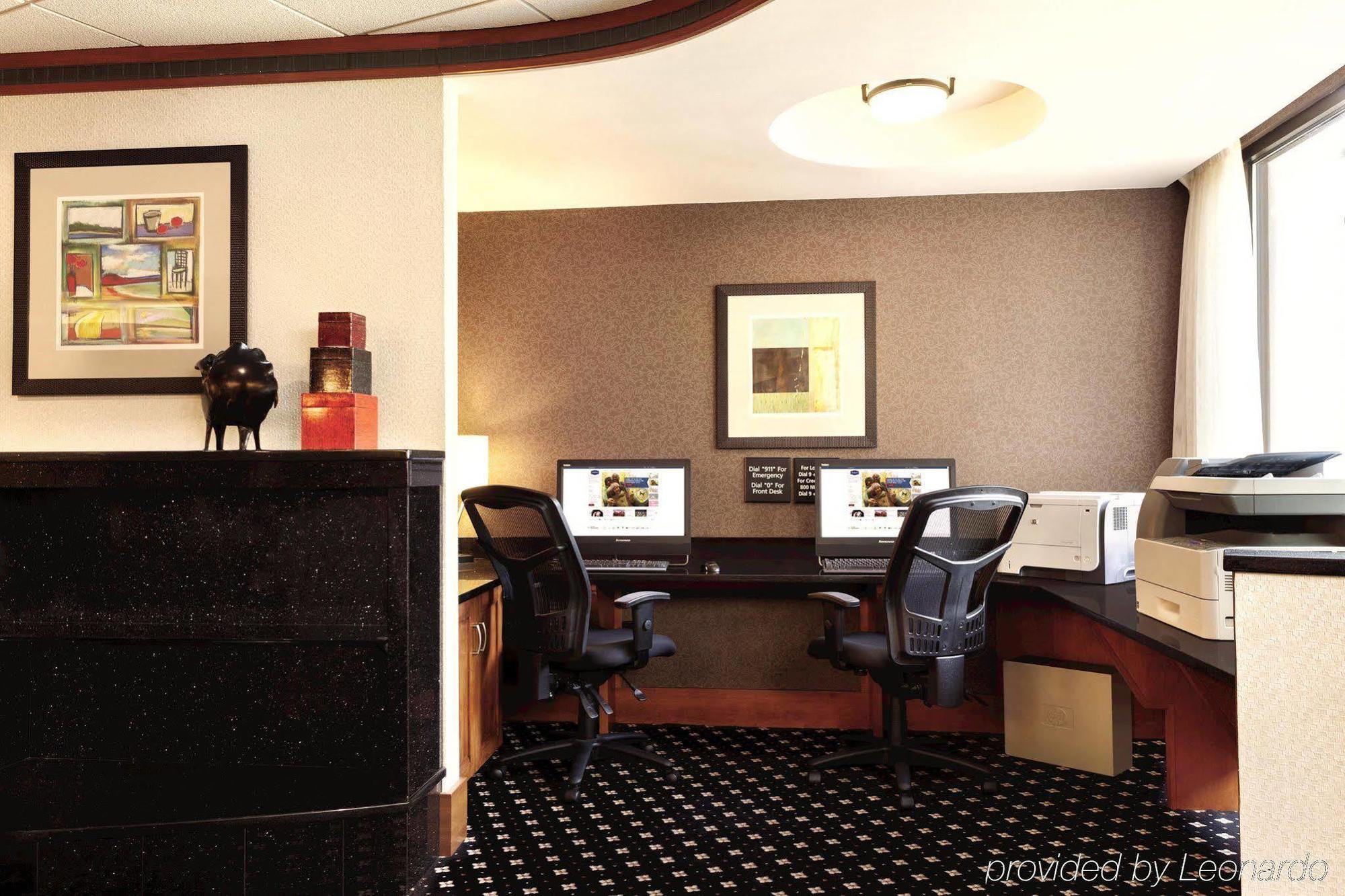Hampton Inn Lancaster Fertility Екстериор снимка